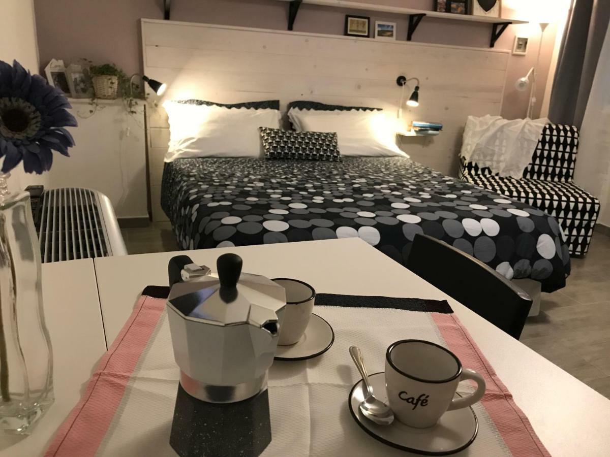 Appartamento La Casa Blu Mirabella Imbaccari Esterno foto
